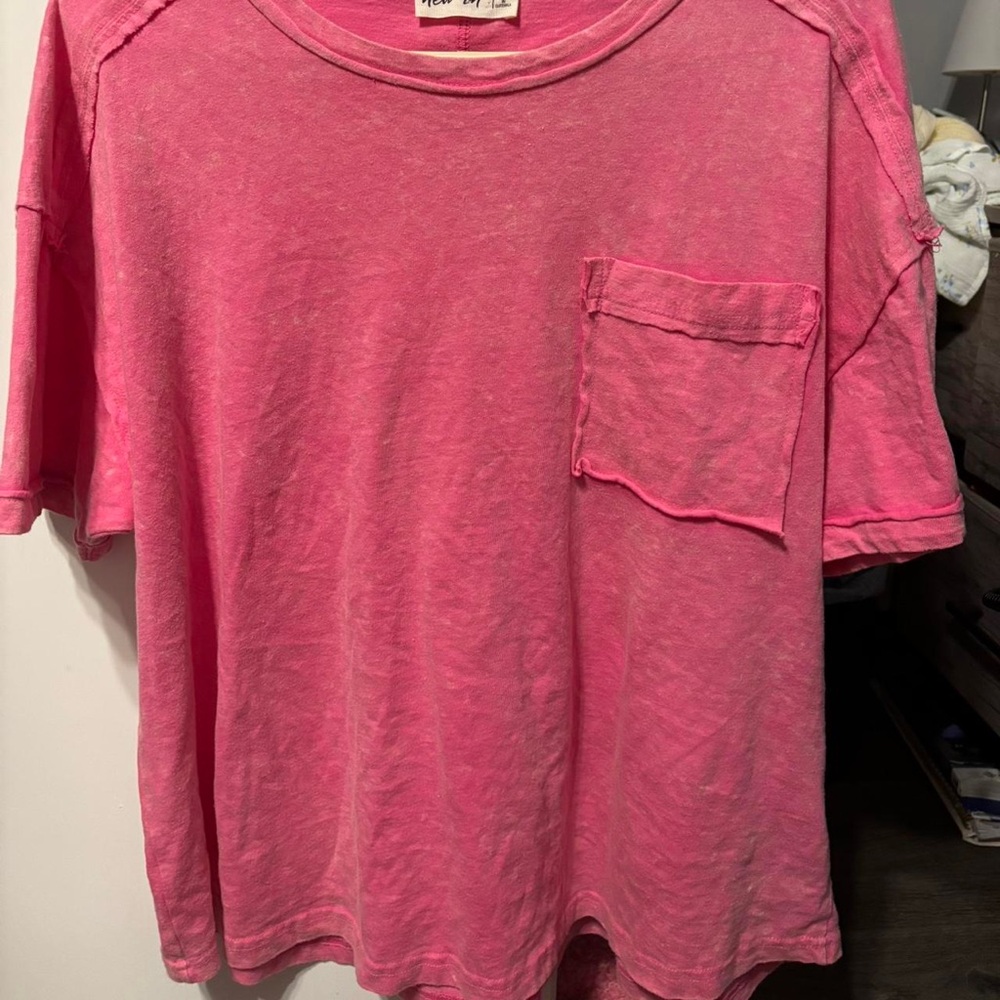 Women's Pink T-shirt